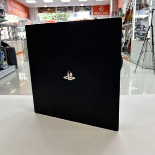CONSOLA PS4 PRO CON CABLES