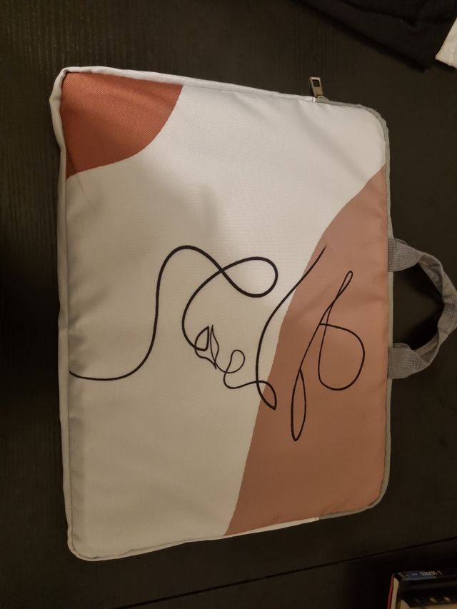 Maletín Portátil - Rosa y Blanco