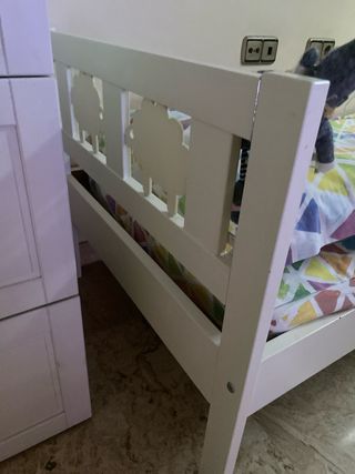 Urge vender. Conjunto cama ikea con colchón 