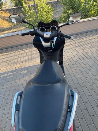 Yamaha XMax 250cc - 2013 - ITV recién pasada.