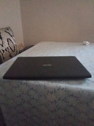 Portátil Acer negro