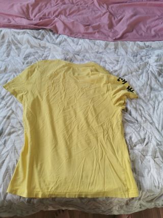 Camiseta Cobra Kai amarilla