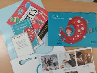 Proyecto Click - 3 años : Mujeres artistas