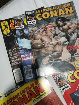 Surtido extras y cómics varios de Conan El Bárbaro