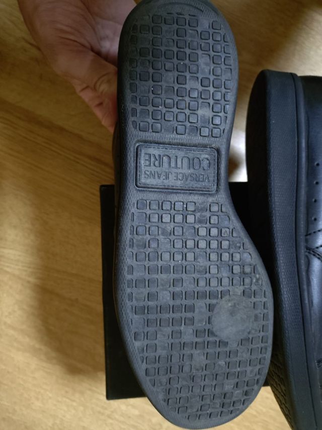 Zapatillas Versace Jeans Couture negras casi nueva