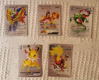 Cartas Pokemon Negras, Plateadas, Doradas y VMAX