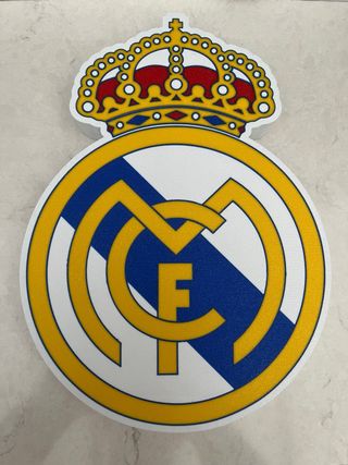 Escudo 3D por encargo. Pregunta sin compromiso.