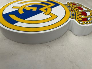 Escudo 3D por encargo. Pregunta sin compromiso.