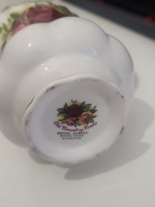 Jarra Royal Albert Old Country Roses