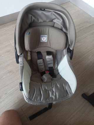Silla Coche Grupo 0+/1 más base Isofix Peg Perego