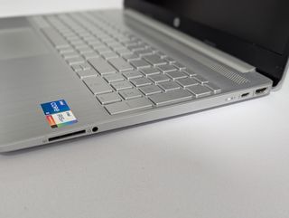 Portátil HP 15s-fq2061ns i5 11ª Gen