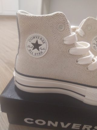 Converse Chuck Taylor beige plataforma