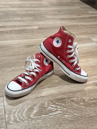 Converse rojas altas