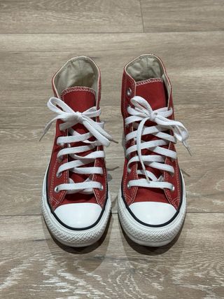 Converse rojas altas