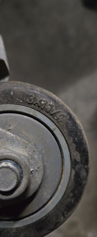 Rueda giratoria industrial con freno