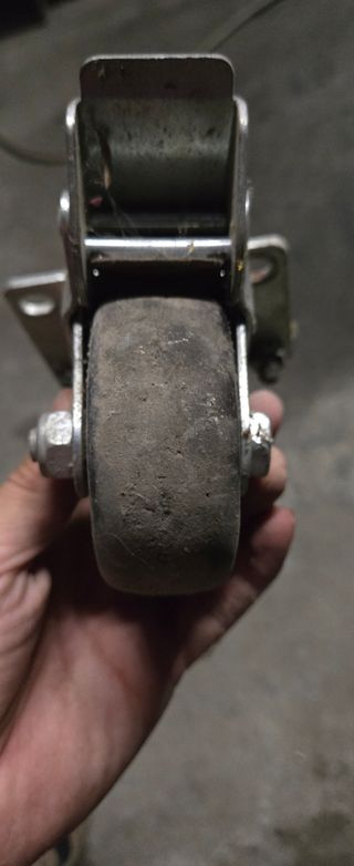 Rueda giratoria industrial con freno