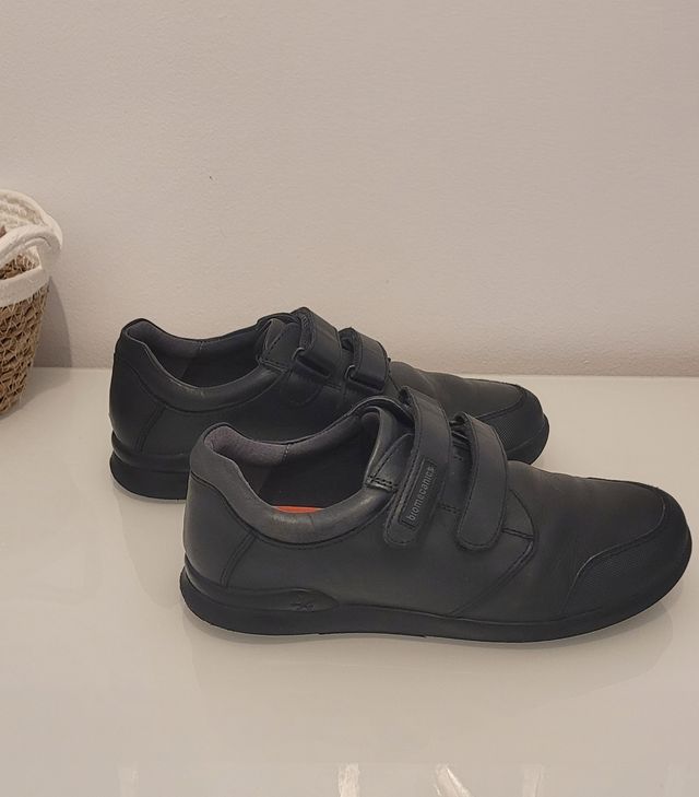 Zapatos Biomecanics colegiales niño