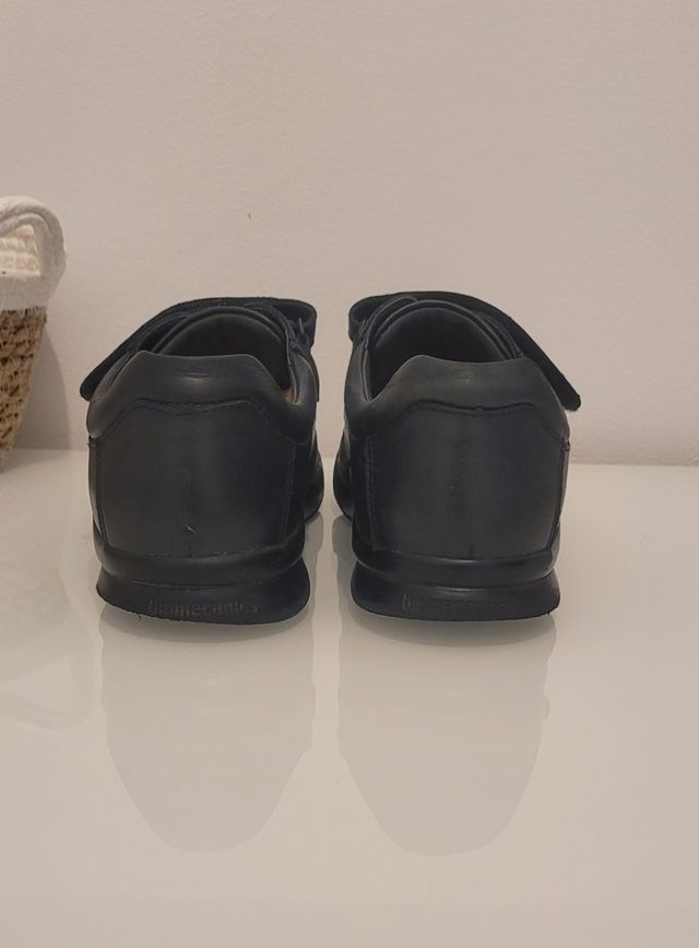 Zapatos Biomecanics colegiales niño