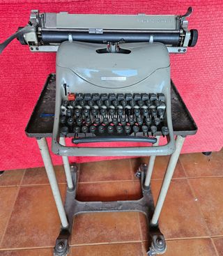 Máquina escribir Olivetti Léxicon 80