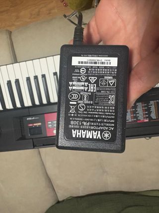 Yamaha PSR-F51 Teclado