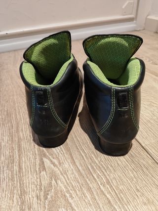 Botas Barovari de hockey patines + cordones