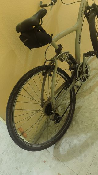 Bicicleta BTWIN usada