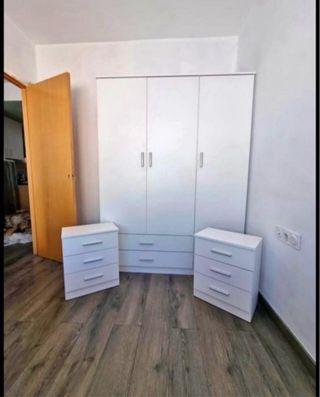 Juego de Comoda y mesitas noche OFERTA