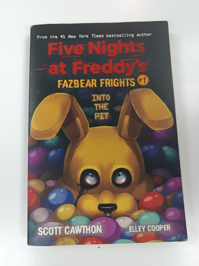 Into the Pit (Five Nights at Freddy’s: Fazbear ...