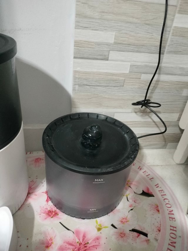 Distributore crocchetta automatico + Fontanella ac