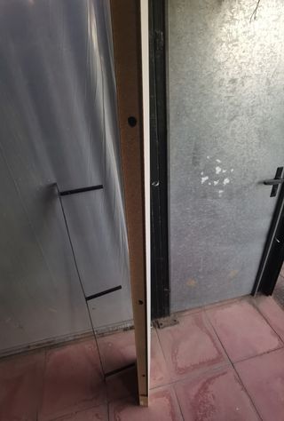 Estantería blanca de pared