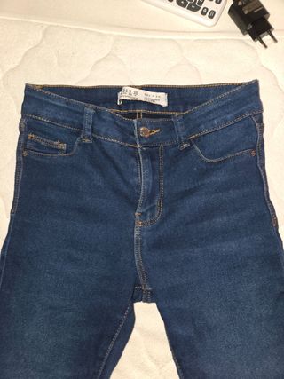 Vaqueros pitillo azul oscuro