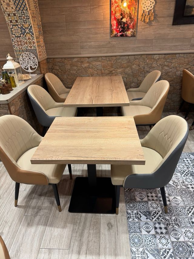 mesas y sillas de hostelería