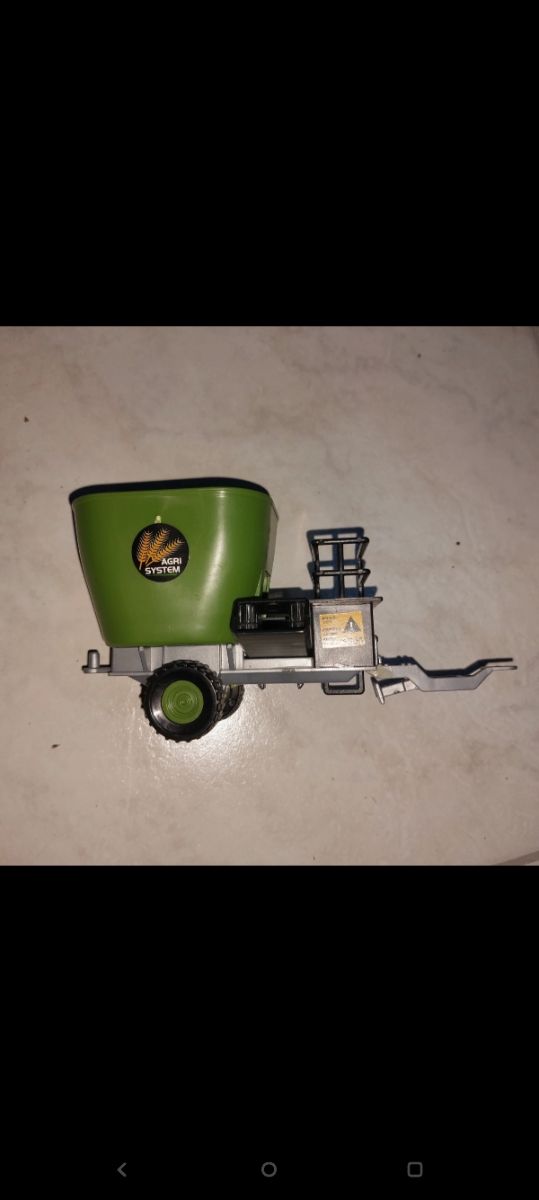 Modellino mangiatoia Agri System