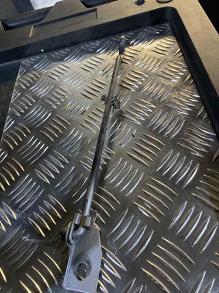 Soporte capo Peugeot 206