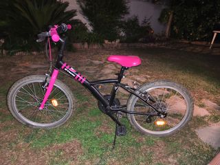 Bicicleta niña B-TWIN negra y rosa 