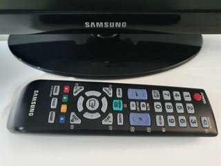 Televisor Samsung 22" ue22d5003bw.