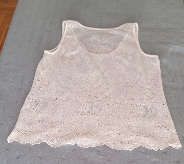 Camiseta blanca encaje