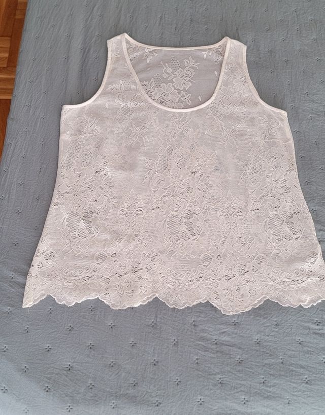 Camiseta blanca encaje