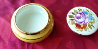 Caja porcelana amarilla vintage