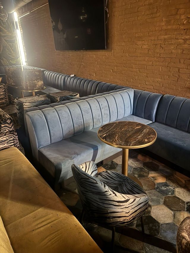 Sofás terciopelo azul | Beige