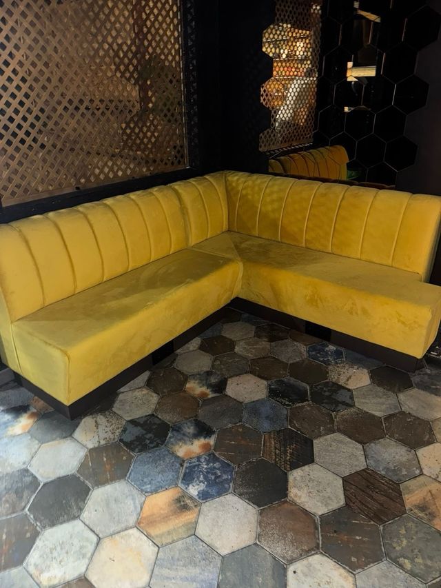 Sofás terciopelo azul | Beige