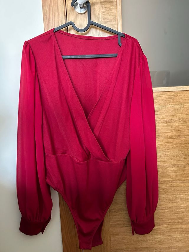 Bodys - rojo y lunares