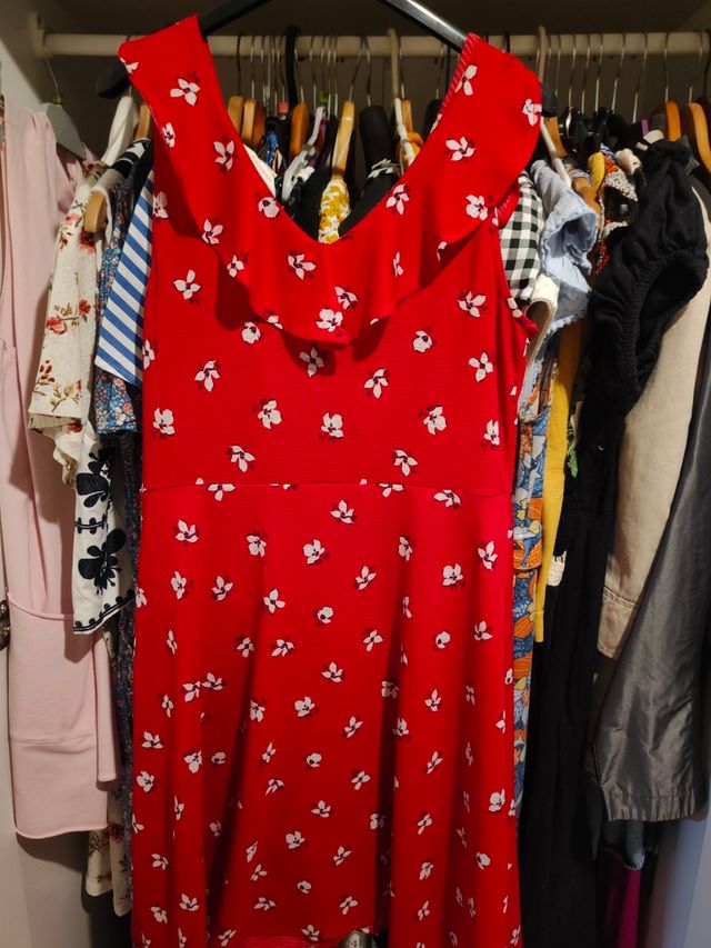 Vestido Springfield rojo - Talla M. 5€