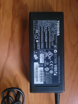 Cargador Toshiba PA3716E-1AC3