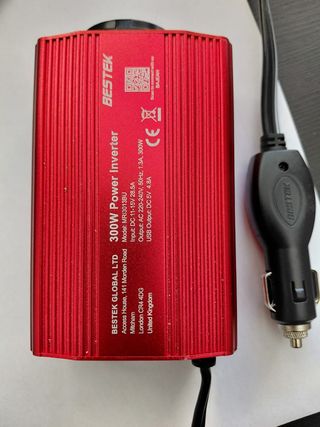 Inversor de Corriente BESTEK de 300W. 