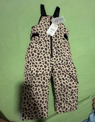 Mono Zara 
nieve leopardo talla 4 