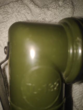 Linterna Militar U.S.A. modelo TL 132.