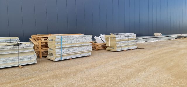 Panel sándwich aislante