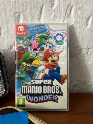 Nintendo Switch + Mario Kart 8 + Super Mario Bros.