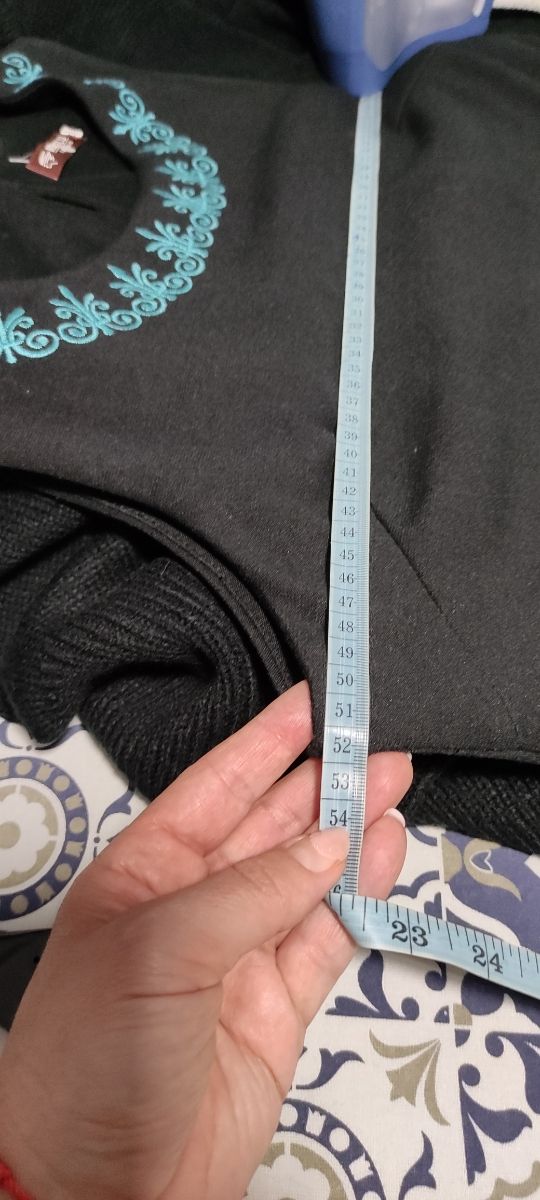 Vestido negro bordado Menglu